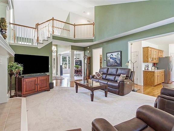 4th image of 16660 W 155th Ter