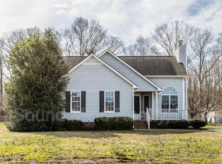 35 Bridgewater Dr, Erwin, NC 28339