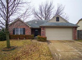 2109 W J St, Jenks, OK 74037