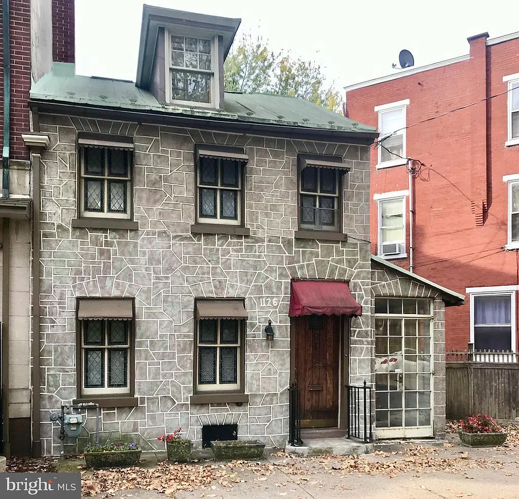 1126 Perkiomen Ave photo 1
