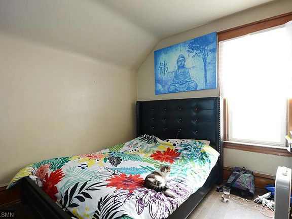 3rd image of 687 Western Ave N