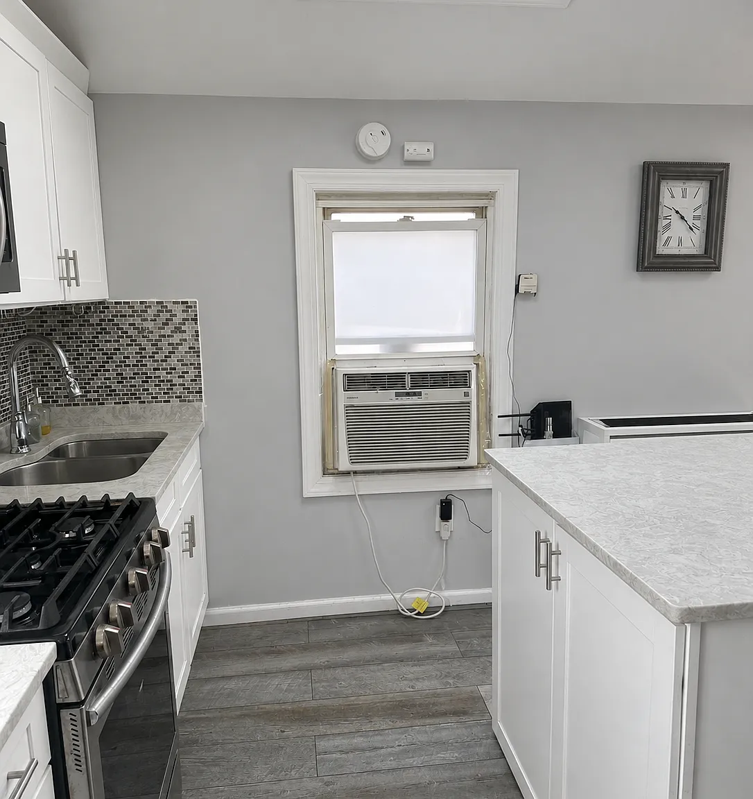 Studio, 550 sqft, $1,700 — Photo 1