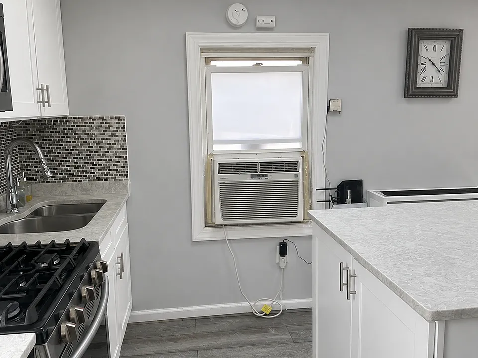 26 Lafayette Pl #2B