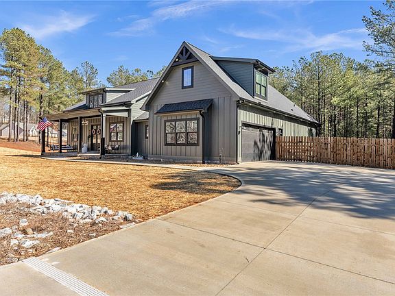 2nd image of 919 Watercrest Rd