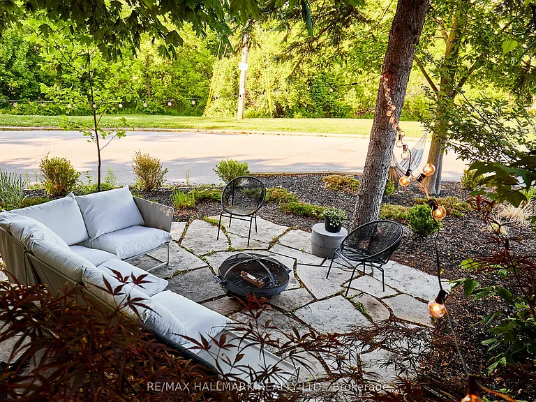 72 Sunnypoint Cres — Photo 44