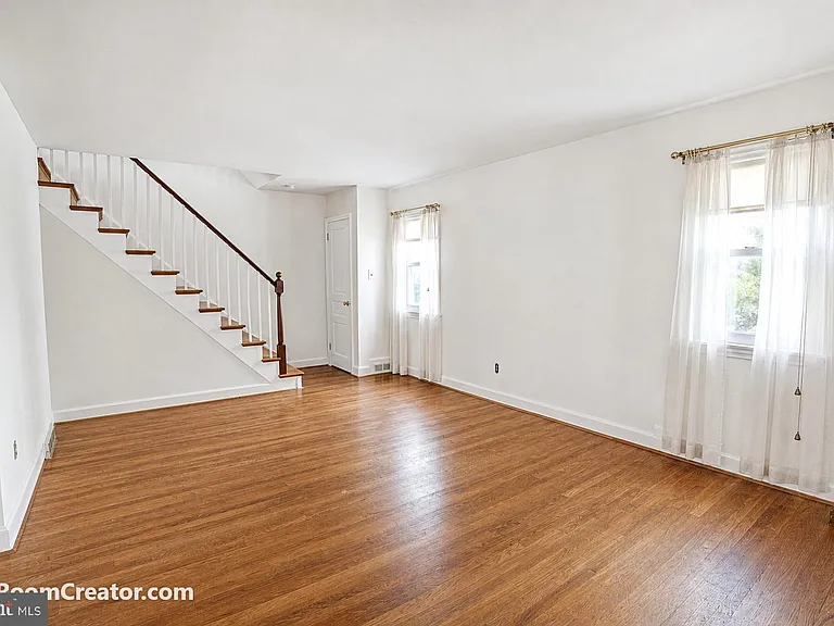 27 Vilone Rd — Photo 2