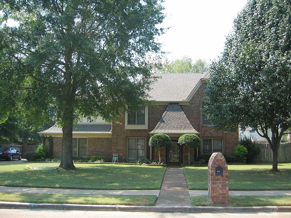 2nd image of 9187 Longwood Ln
