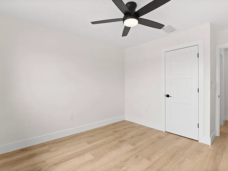3905 Flag Dr — Photo 24