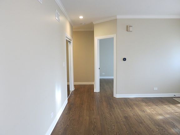 4th image of 207 N Hickory Ave