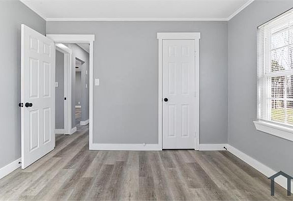 4th image of 1717 N Harvard Ave