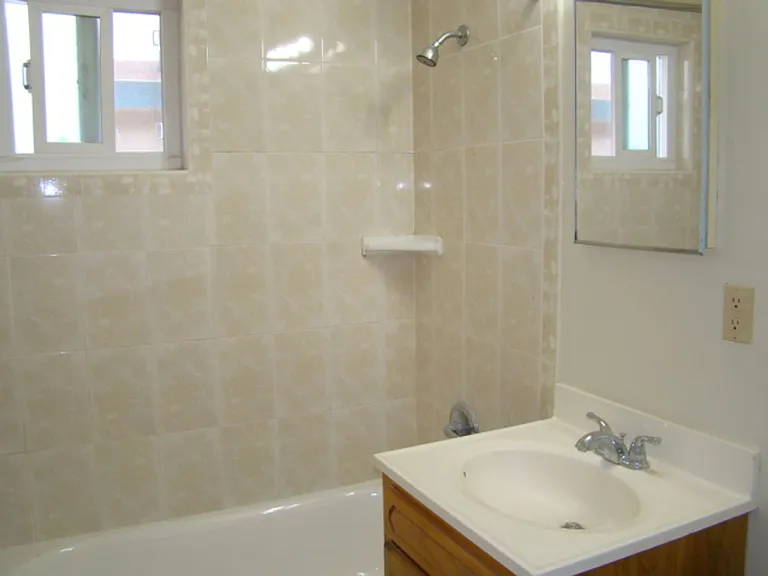 1378 Reeve St — Photo 7