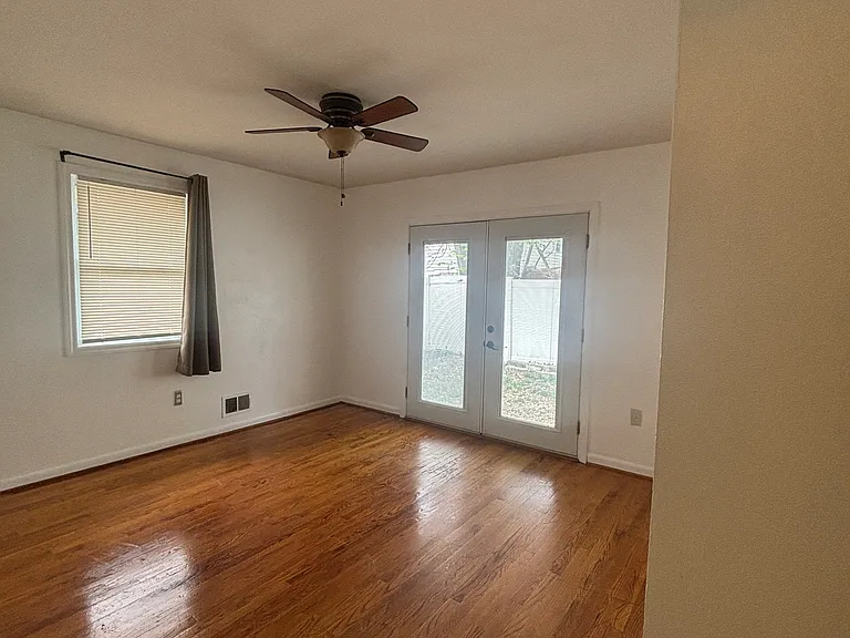 8812 35th Ave — Photo 71