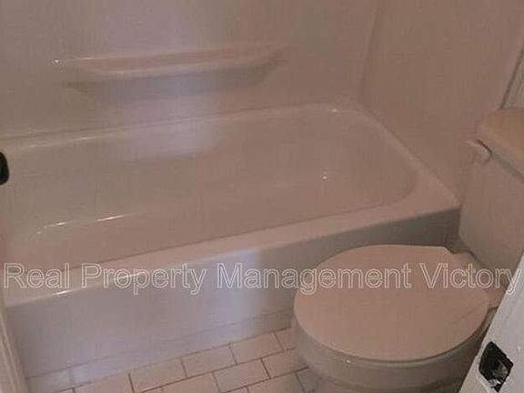 5th image of 1171 16th Ave S APT L