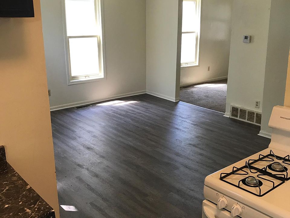1st image of 1420 Cass Ave SE