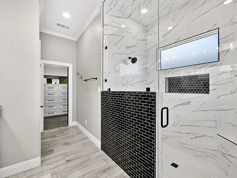 8619 La Jolla Dr — Photo 36