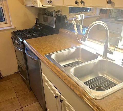 4th image of 420 Maryland Ave APT 1A