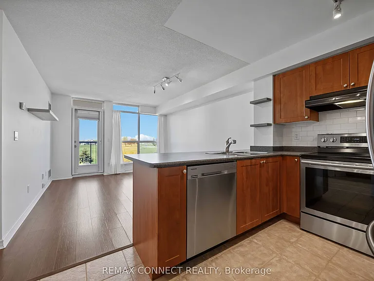 340 Watson St W #420 — Photo 8