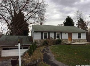 4 Casper Creek Rd, Poughkeepsie, NY 12603