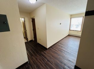 9 E 10th Ave #105, Groton, SD 57445