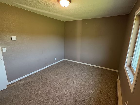 4th image of W4913 Pine Ave #A