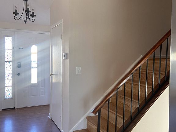 3rd image of 750 Hyde Park Dr
