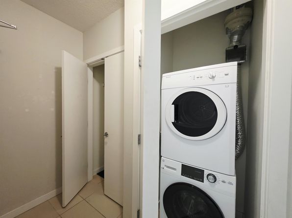 2 bedroom rental in Richmond — photo 17