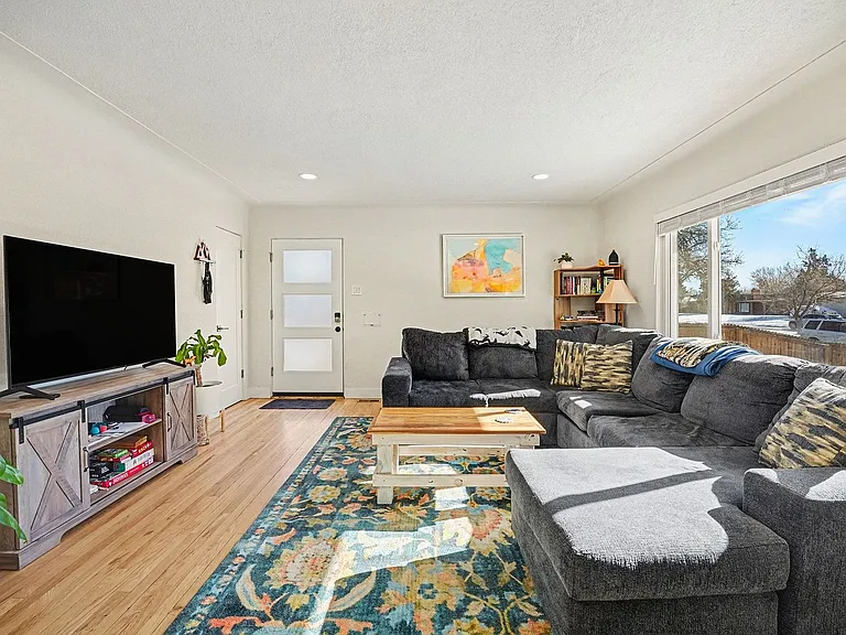5217 E Martin Luther King Jr Blvd — Photo 6