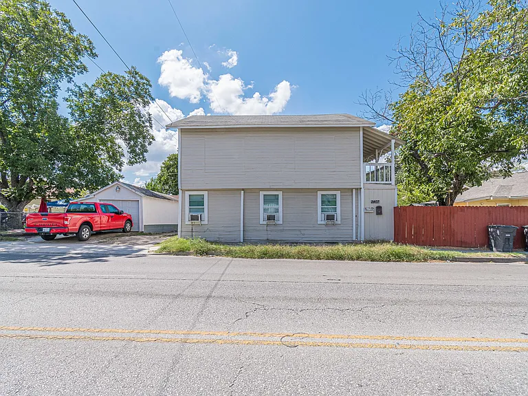 2407 S New Braunfels Ave #3 — Photo 12