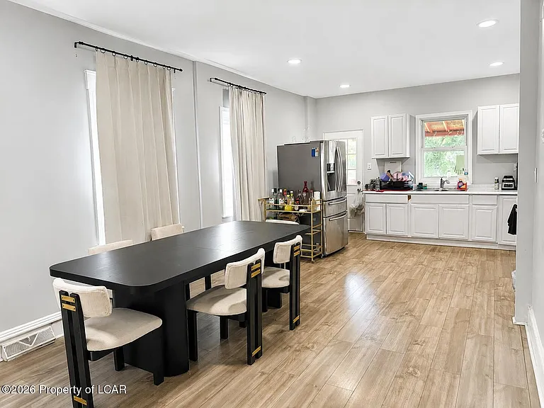 123 Poplar St — Photo 6