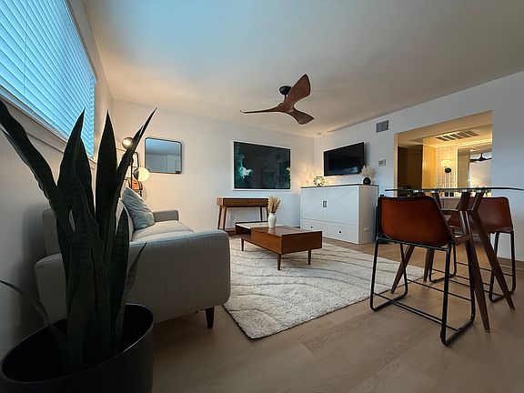 2nd image of 1901 Richmond Ave APT 19