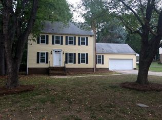 1523 Bonnie Ln, Charlotte, NC 28213