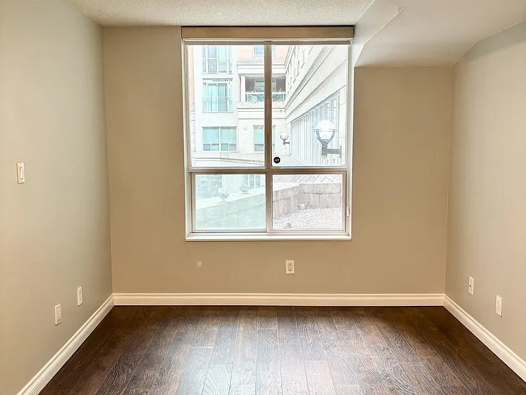 323 Richmond St E #201 — Photo 2