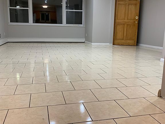 3rd image of 194 Crescent Pl APT 1