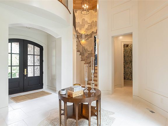 5th image of 5024 Prestwick Cir