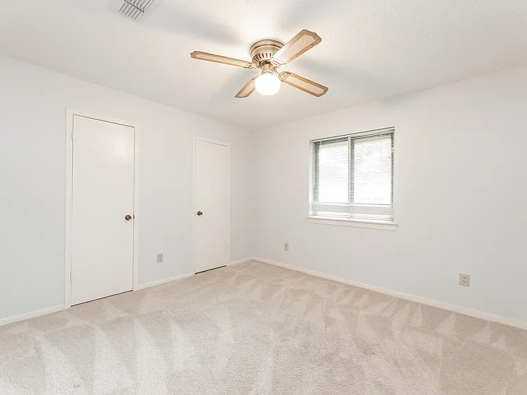 6818 Brockington Dr — Photo 22