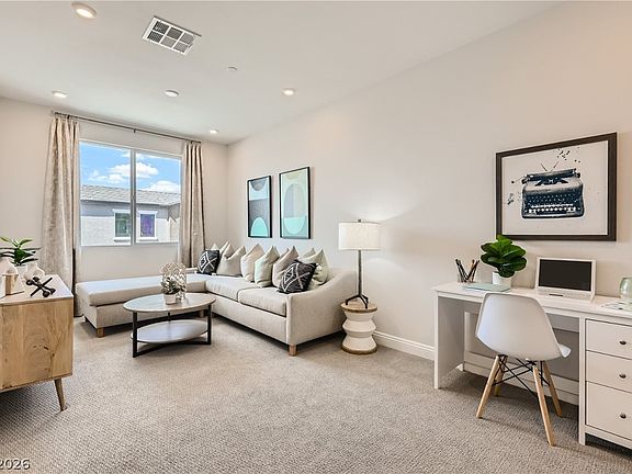 5th image of 246 Freeport View Pl