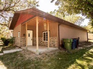 2004 6th Ave, Kearney, NE 68845