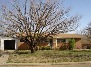 2806 W 18th St, Plainview, TX 79072