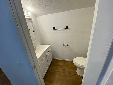 5th image of 601 Meadowbrook Dr