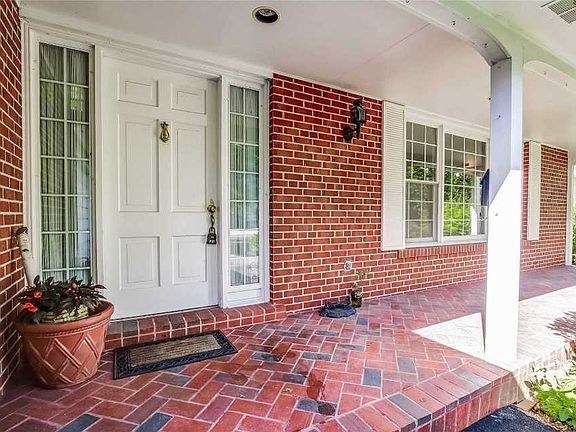 4th image of 1380 Birchwood Heights Dr