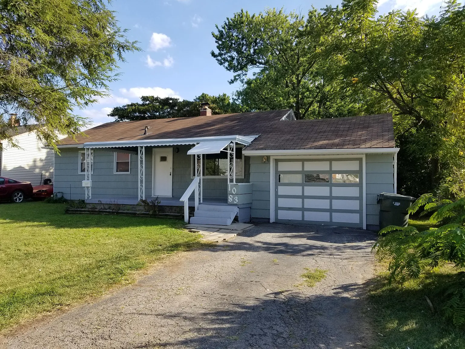 1083 E Woodrow Ave photo 1