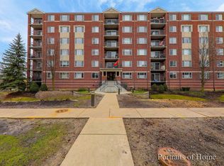 31 E Grove St APT 206, Lombard, IL 60148