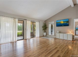 6 Canoe Ct, Osage Beach, MO 65065