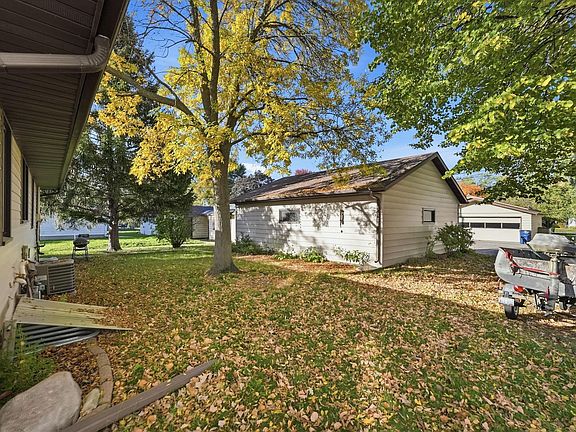 4th image of 1347 9th Ave N
