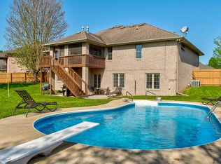 2418 S Driftwood Ct, Springfield, MO 65807