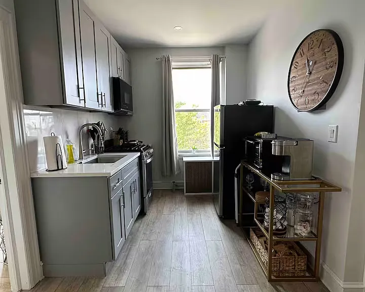1732 Dekalb Ave — Photo 7