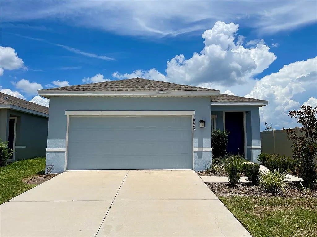 3 bed, 2.0 bath, 1500 sqft, $2,200 — Photo 1