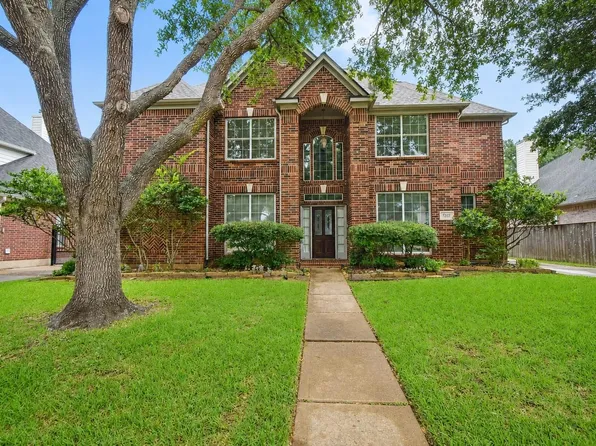 7207 Emerald Glen Dr, Sugar Land, TX 77479