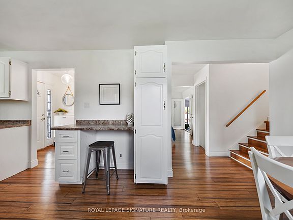 2nd image of 12 Easy St