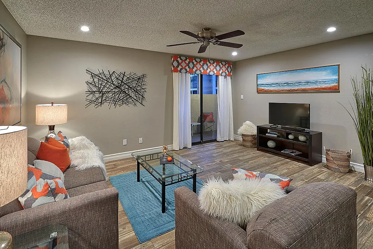 Villagio Furnished Apartments — Photo 4